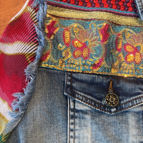 Desigual Denim Jacket with Vibrant Embroidery - Picture 5 of 14